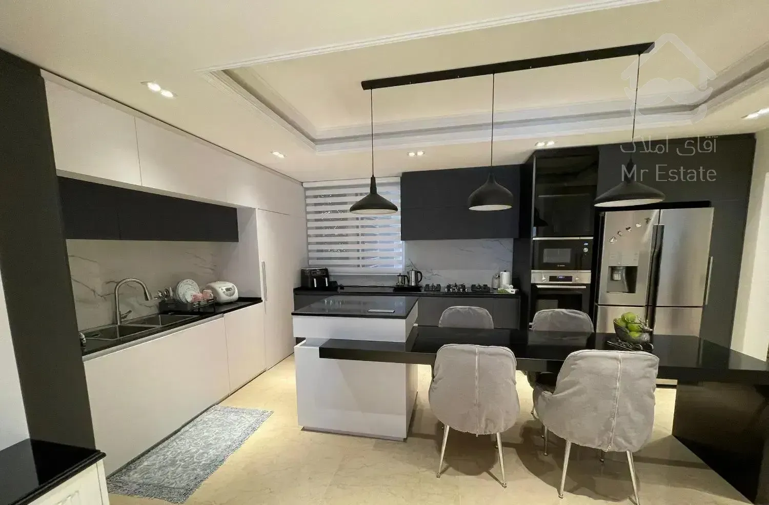 200متر تاپ لوکیشن فرمانیه / فول مشاعات