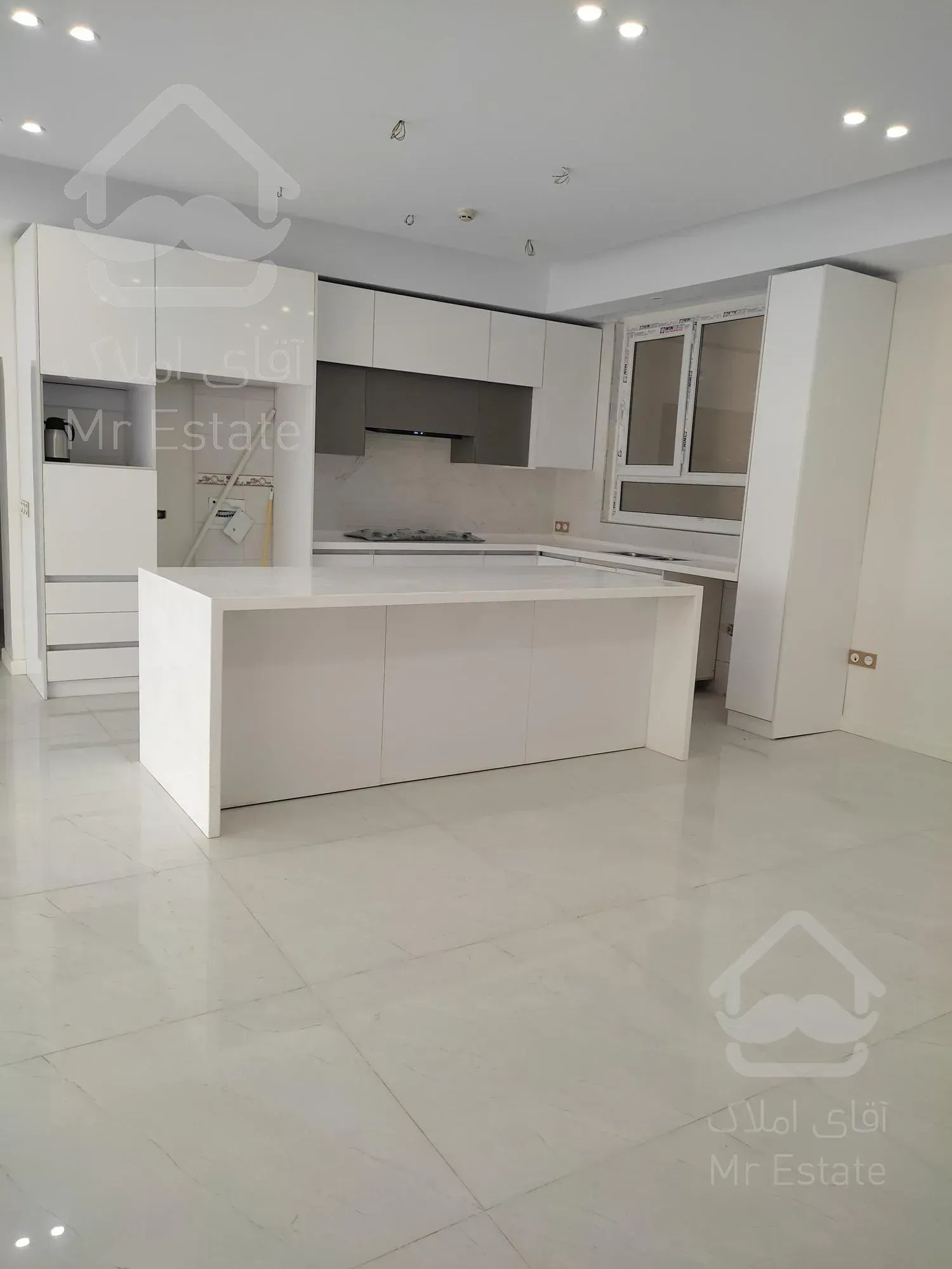 193متر سه خواب مستر فول بازسازی پلان مجزا. جمشیدیه