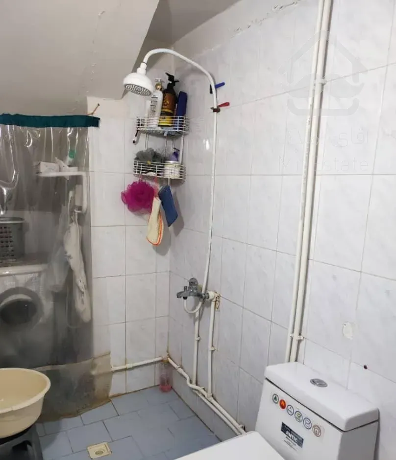 آپارتمان ۵۰ متر نزدیک مترو شادمهر حیاط دار اختصاصی