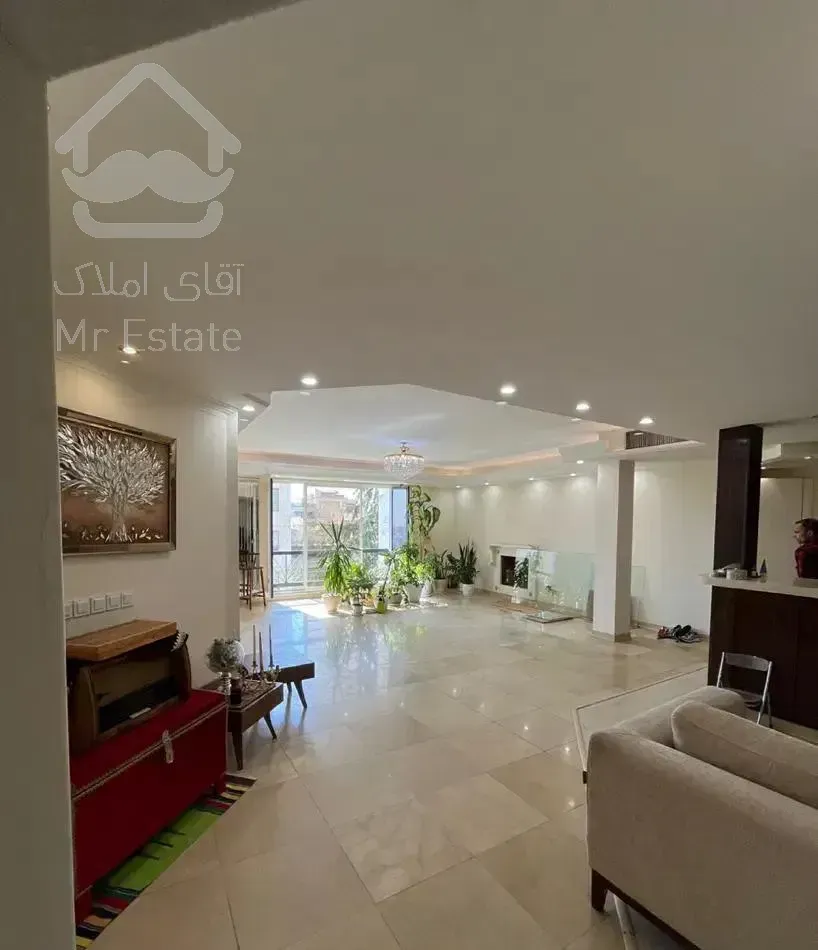 آپارتمان دو خواب ۱۳۵ متر آجودانیه