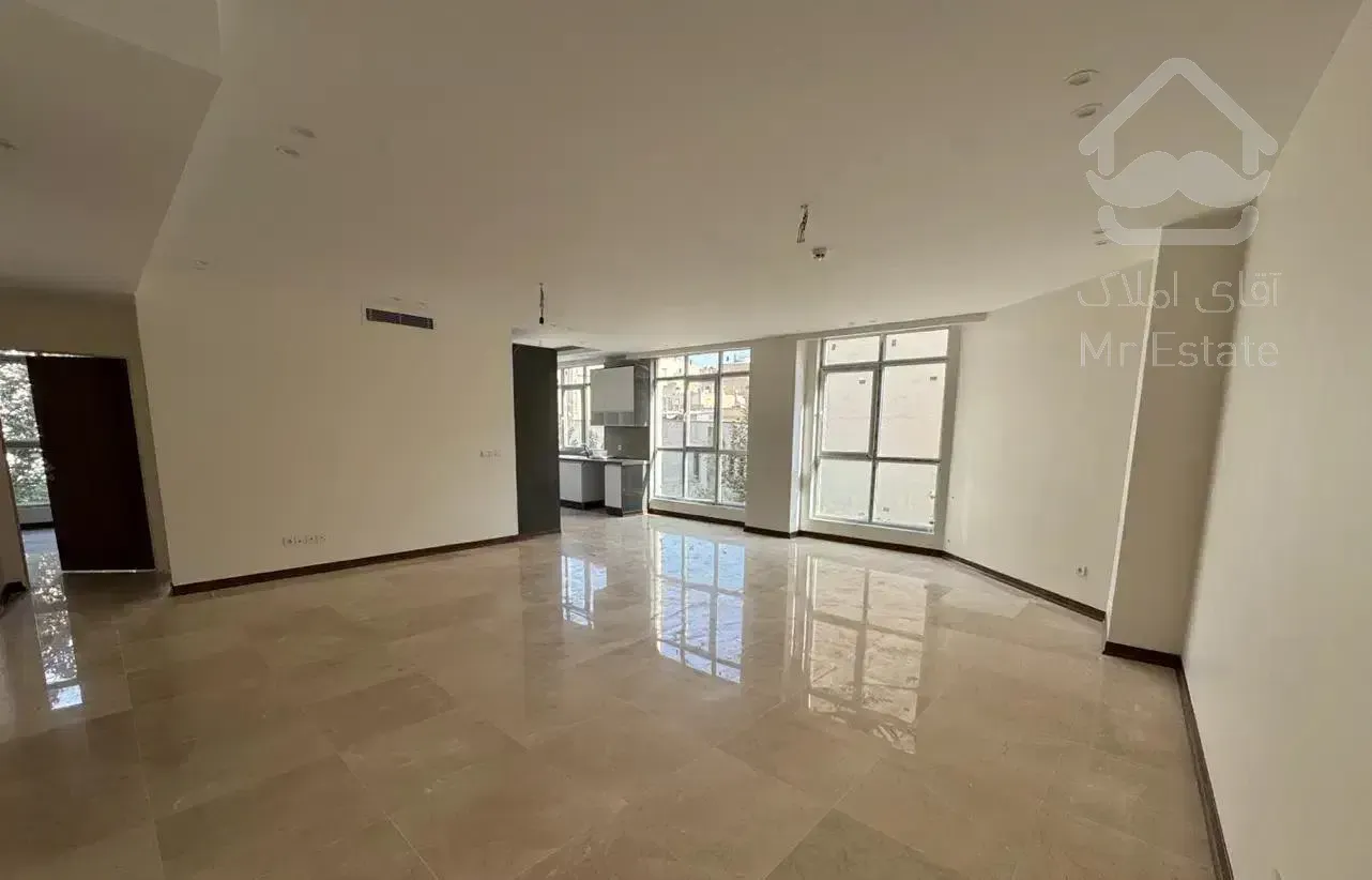 ۱۱۰ متر کلیدنخورده ظفر