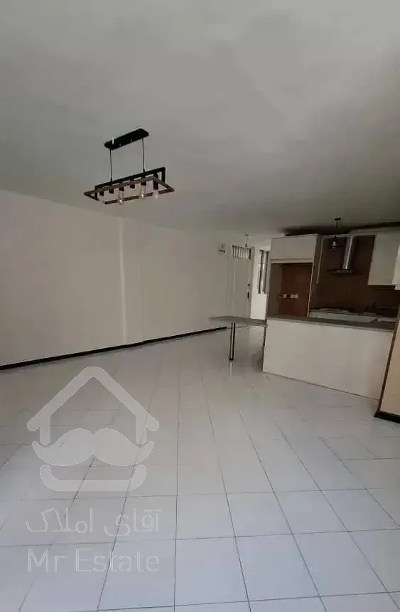 ونک .نزدیک خیابان اصلی