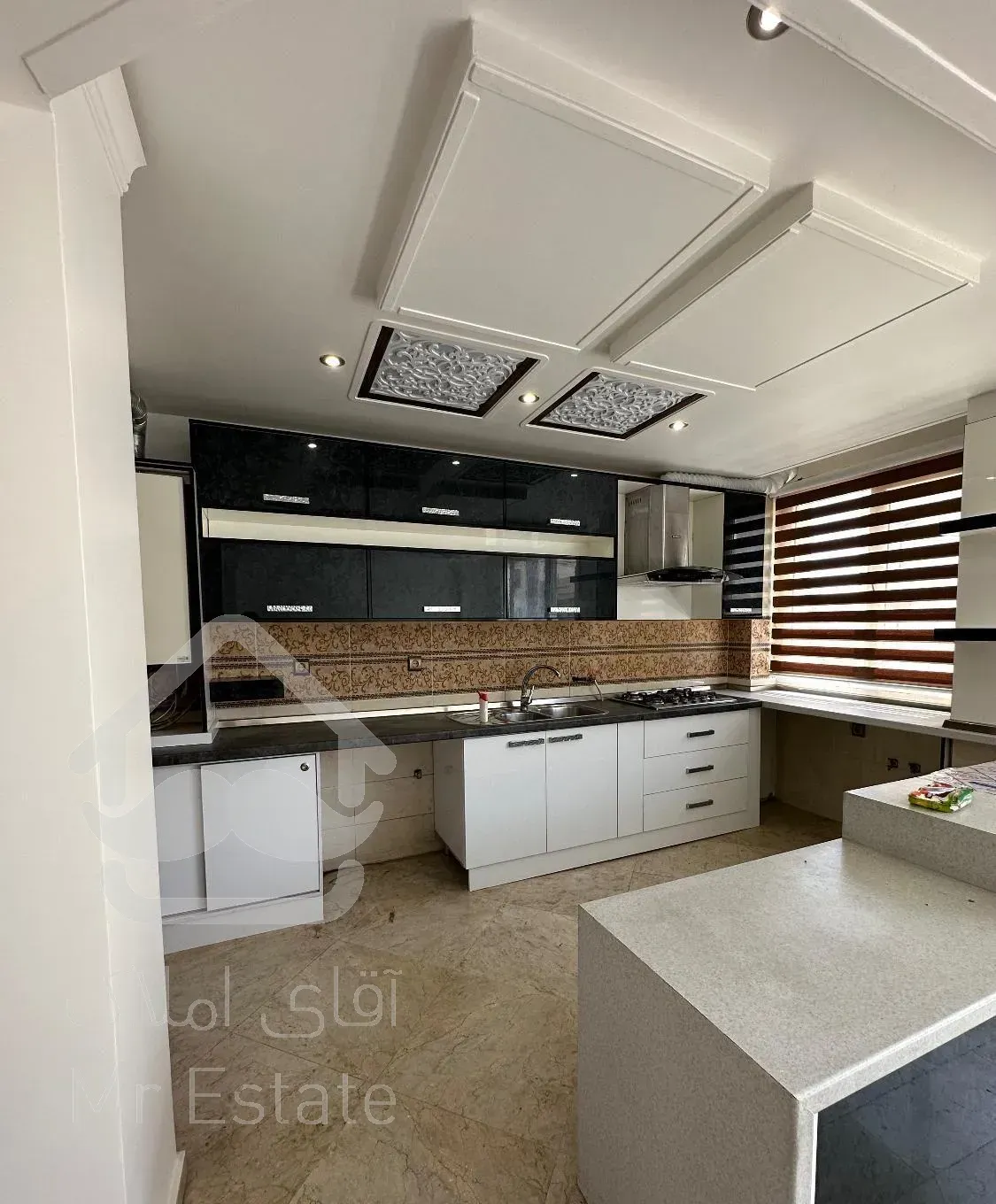 ۷۵متر/دو خواب/شهرک غرب/فول امکانات/غرق نور