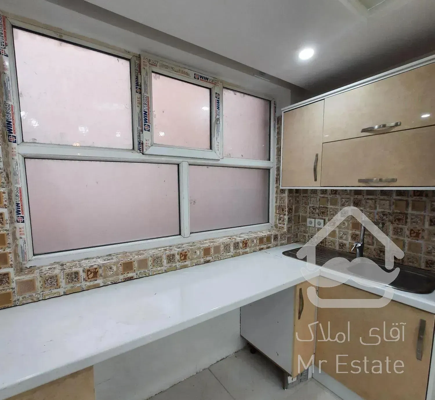 ۶۳متر اشرفی اصفهانی/ ۴ساله طبقه۶/ اعیان نشین