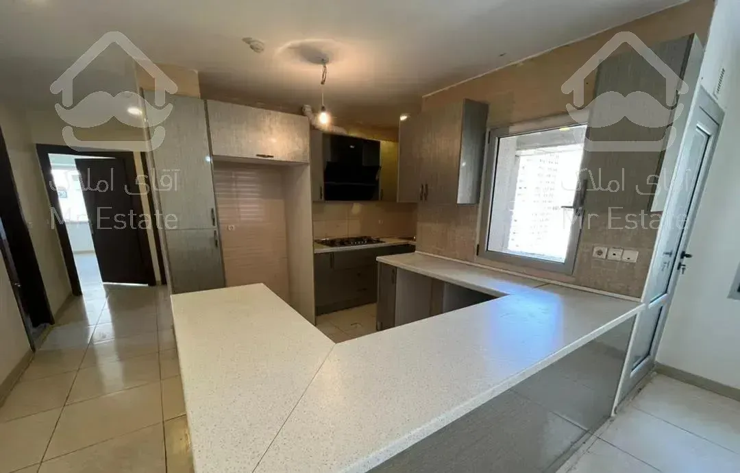 ۱۱۰ متر/۳ خواب/ خوش نقشه/ شهرک چیتگر برج ارکیده