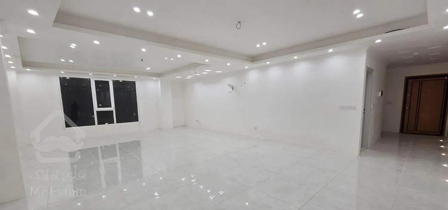 ۱۴۰ متری ۳ خواب مستردار خوش نقشه مرکز شهر