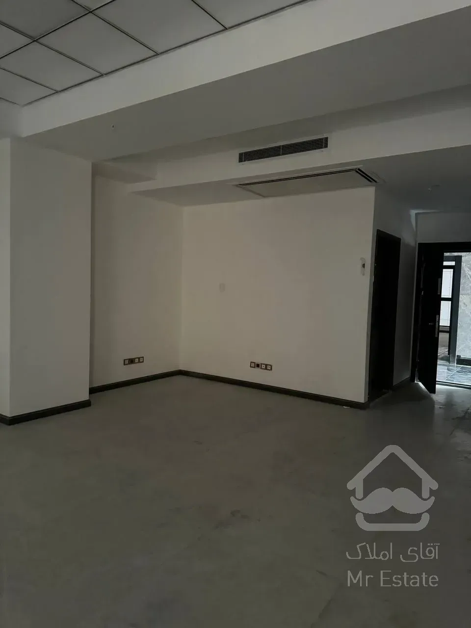 فروش واحد اداری ۱۶۵ متری فلت در رونیکاپالاس غروی