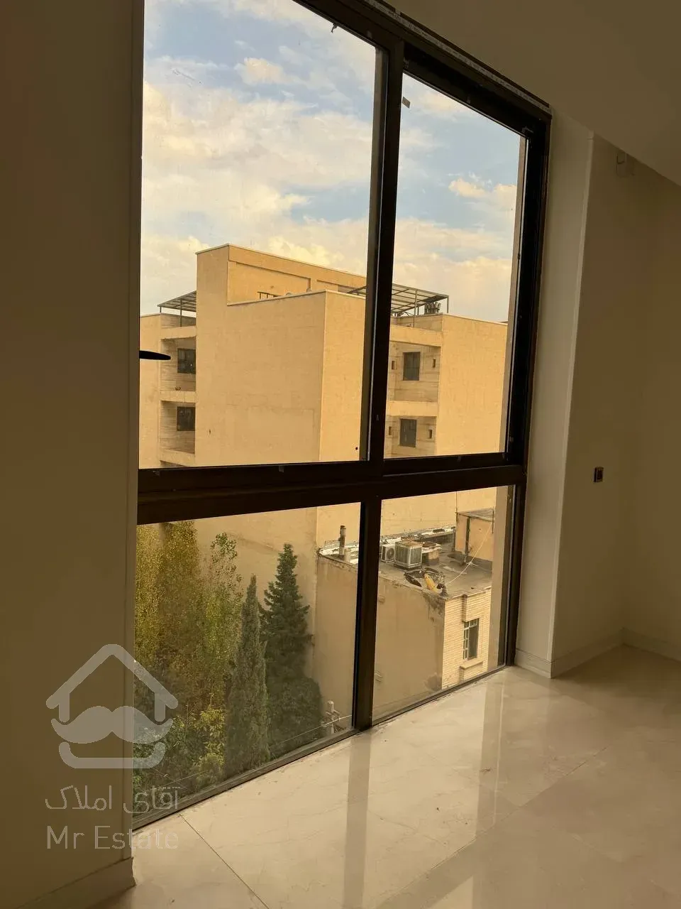 فروش ساختمان ۵ طبقه به صورت یکجا در سئول