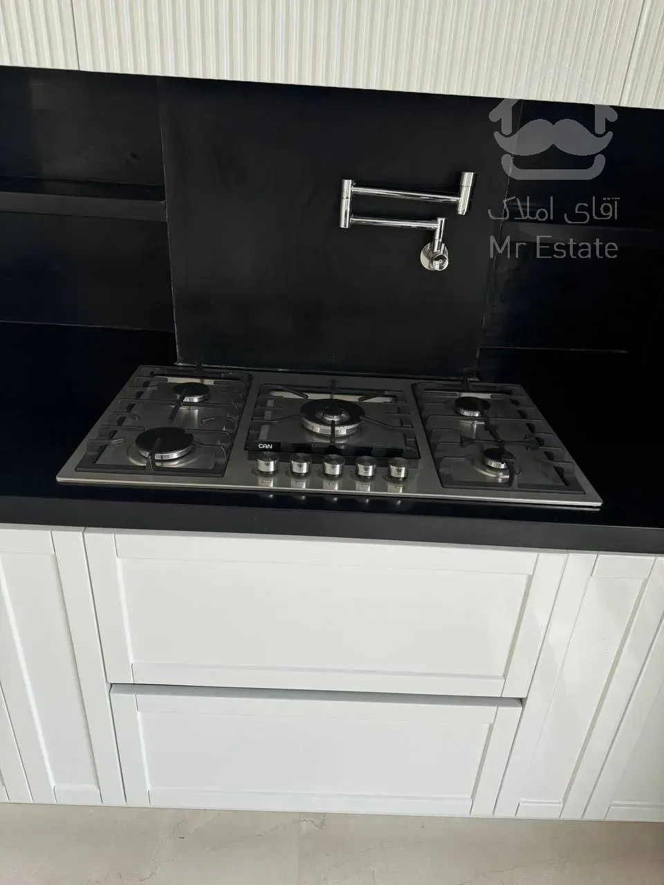 فروش،ساختمان 5 طبقه تک واحدی 111،متری به صورت یکجا