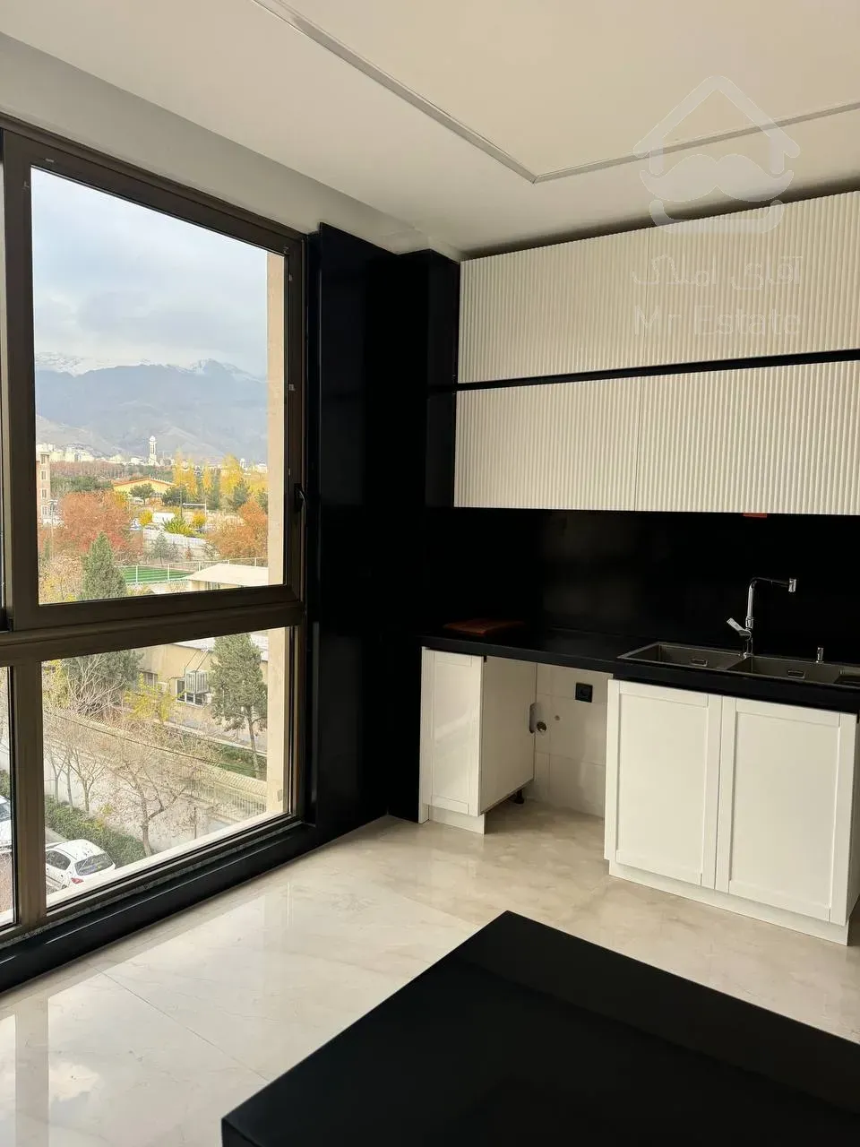 فروش اپارتمان لوکس ۵ طبقه به صورت یکجا درسئول