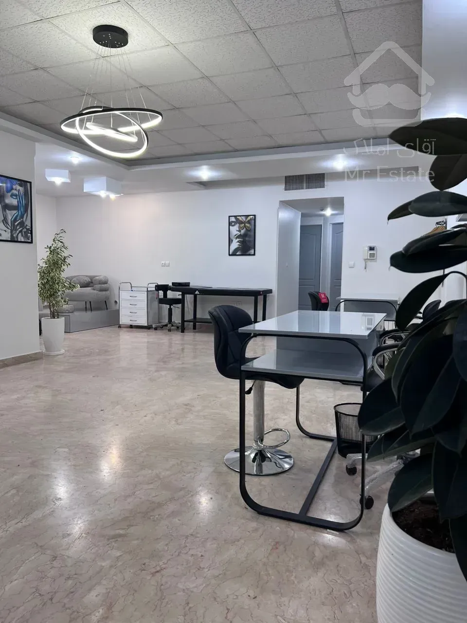 آپارتمان ۲ خوابه موقعیت اداری ۹۴ متر