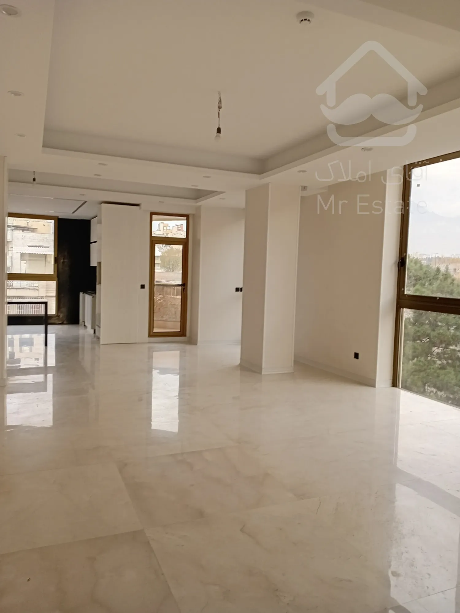 ۵ واحد مسکونی و ۲ واحد تجاری در سئول