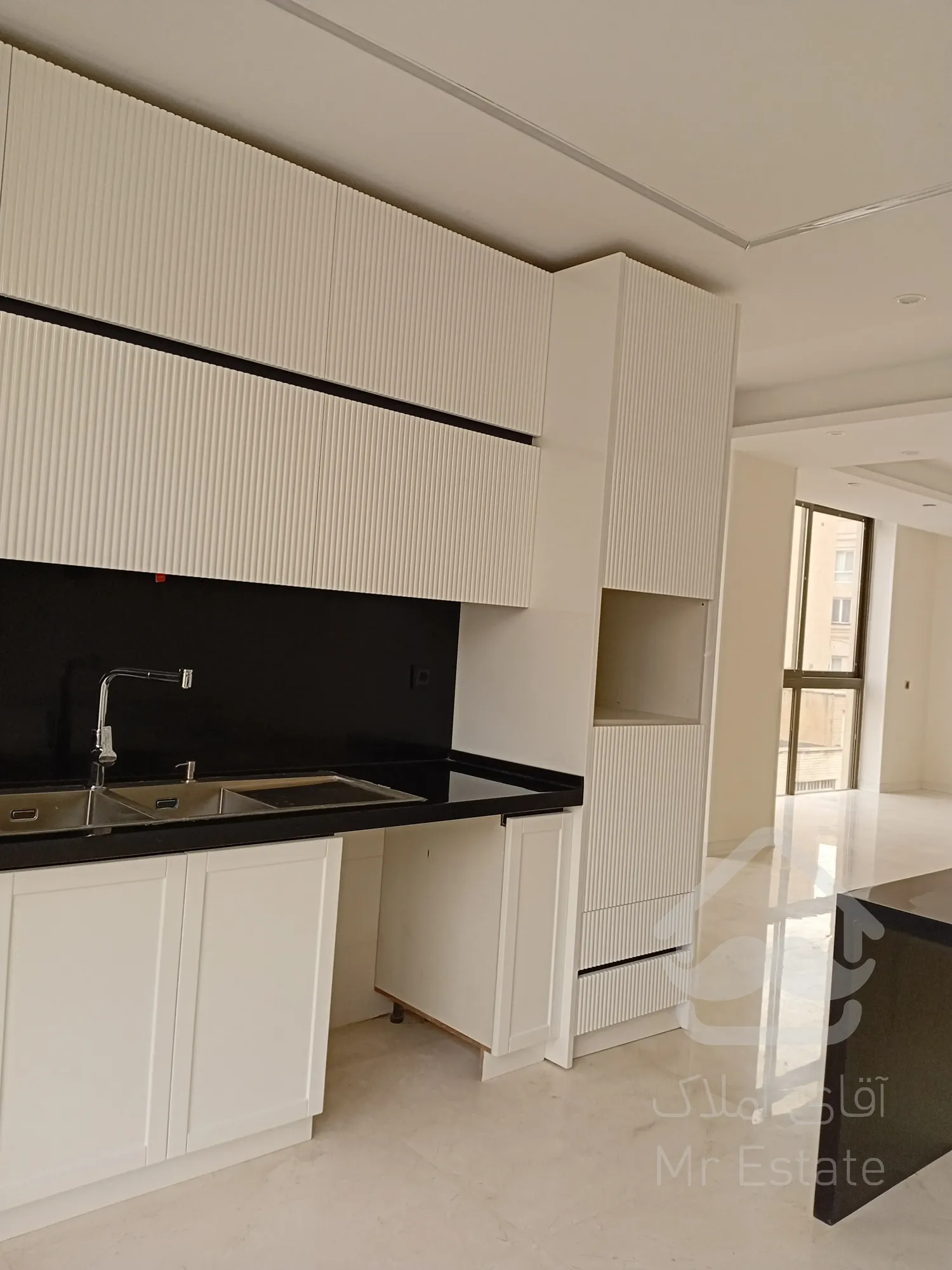 فروش آپارتمان مسکونی و تجاری به صورت یکجا