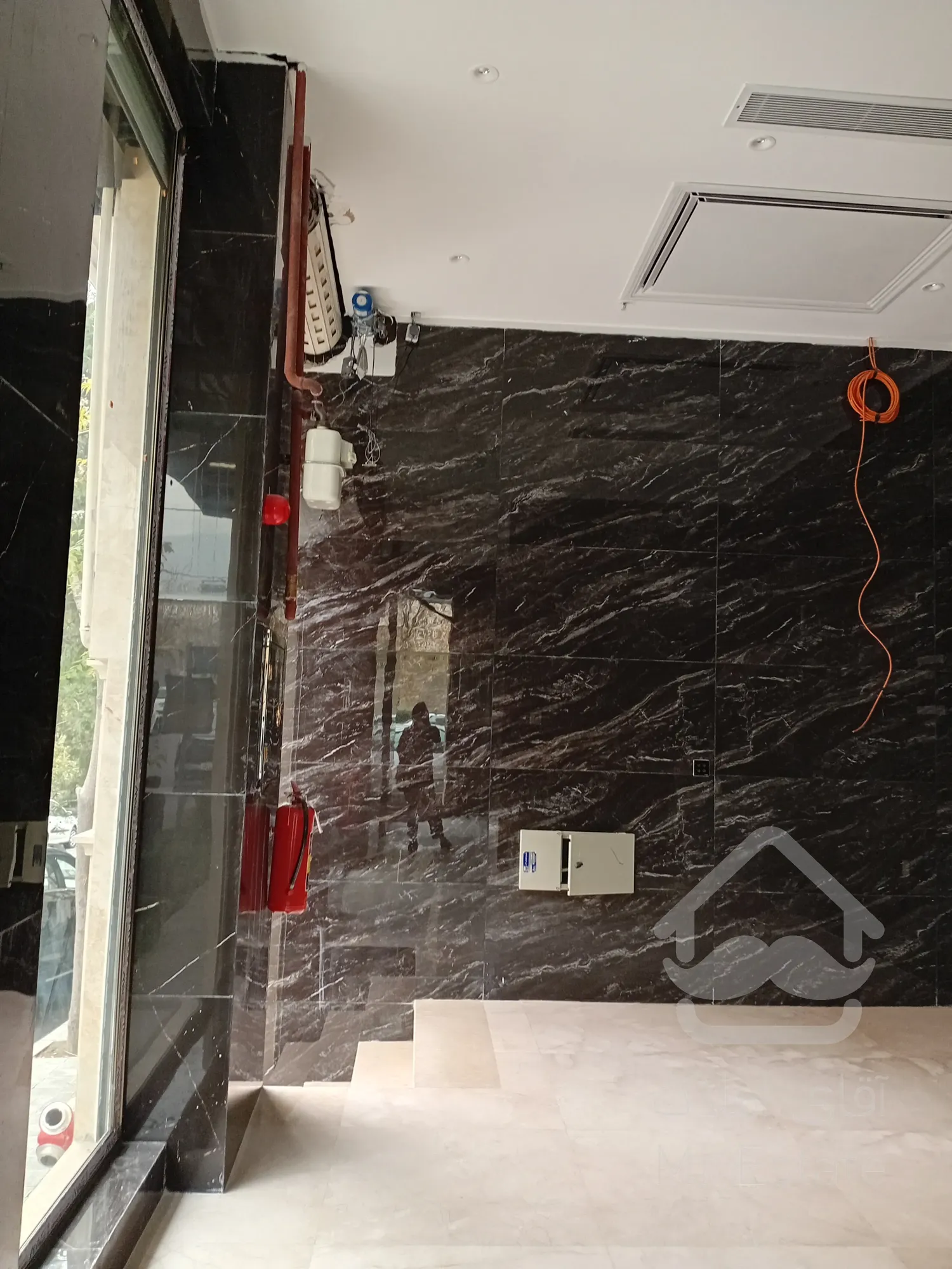 فروش واحد مسکونی و تجاری به صورت یکجا در سئول