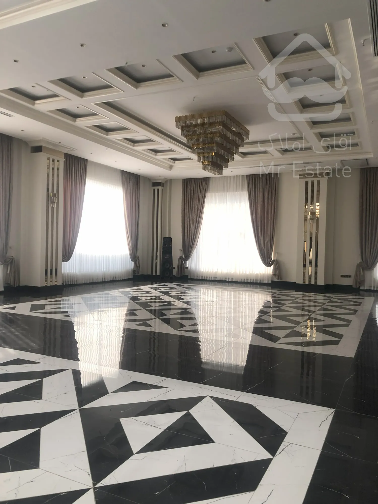 پیش‌فروش یک واحد مسکونی در نارمک