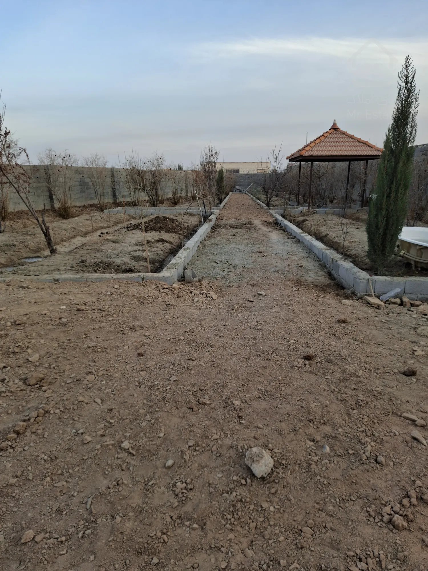 باغ ۱۰۰۰متری در مجموعه