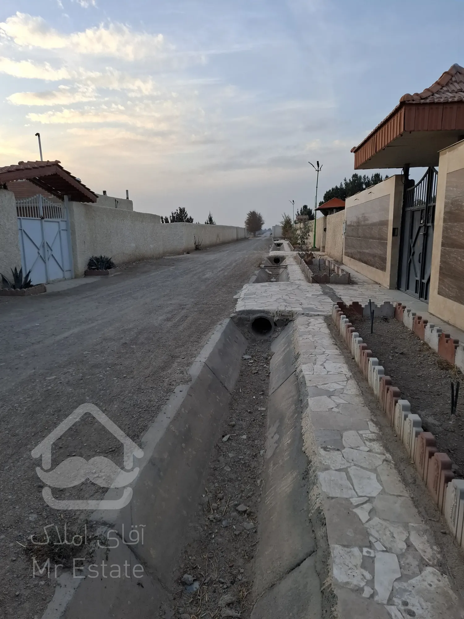 باغ ۱۰۰۰متری در مجموعه