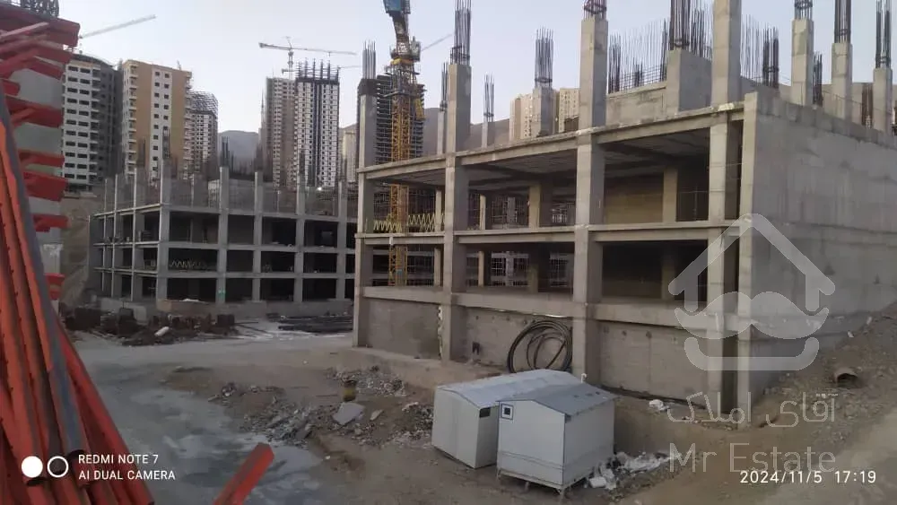 پیش فروش برج ۵۰ متری در مروارید شهر لاکچری سند تک برگ (قیمت در حال حاظر متری ۵۲ میلیون)