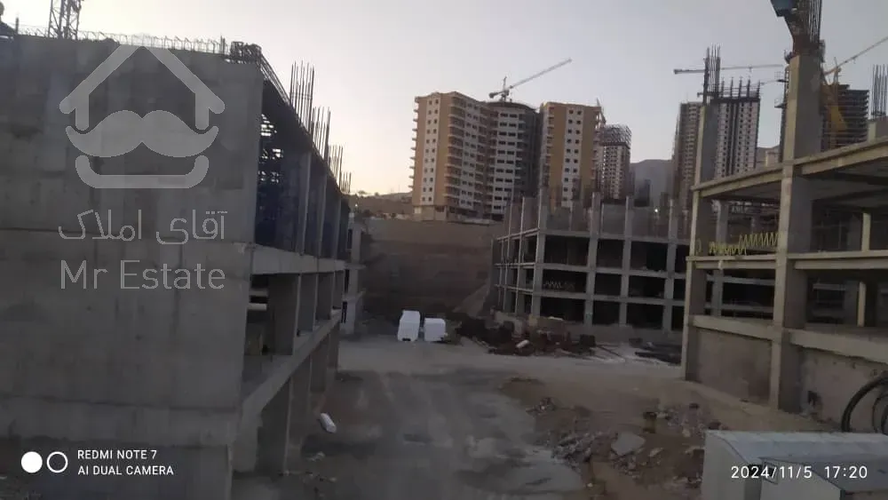 پیش فروش برج ۵۰ متری در مروارید شهر لاکچری سند تک برگ (قیمت در حال حاظر متری ۵۲ میلیون)