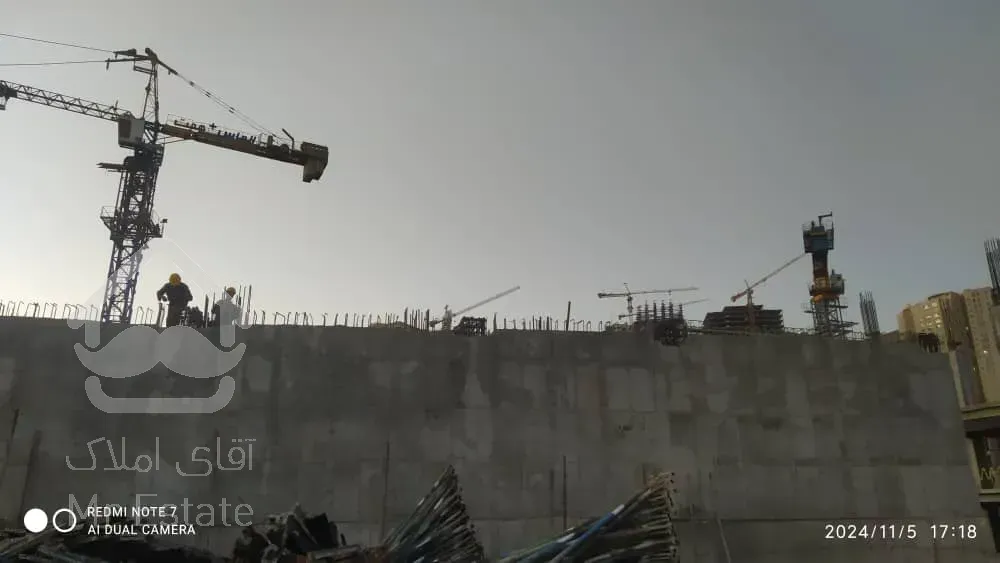 واحد ۱۰۸ متری اکازیون خوش نقشه در چیتگر