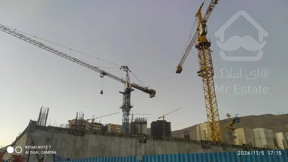 واحد ۱۰۸ متری اکازیون خوش نقشه در چیتگر