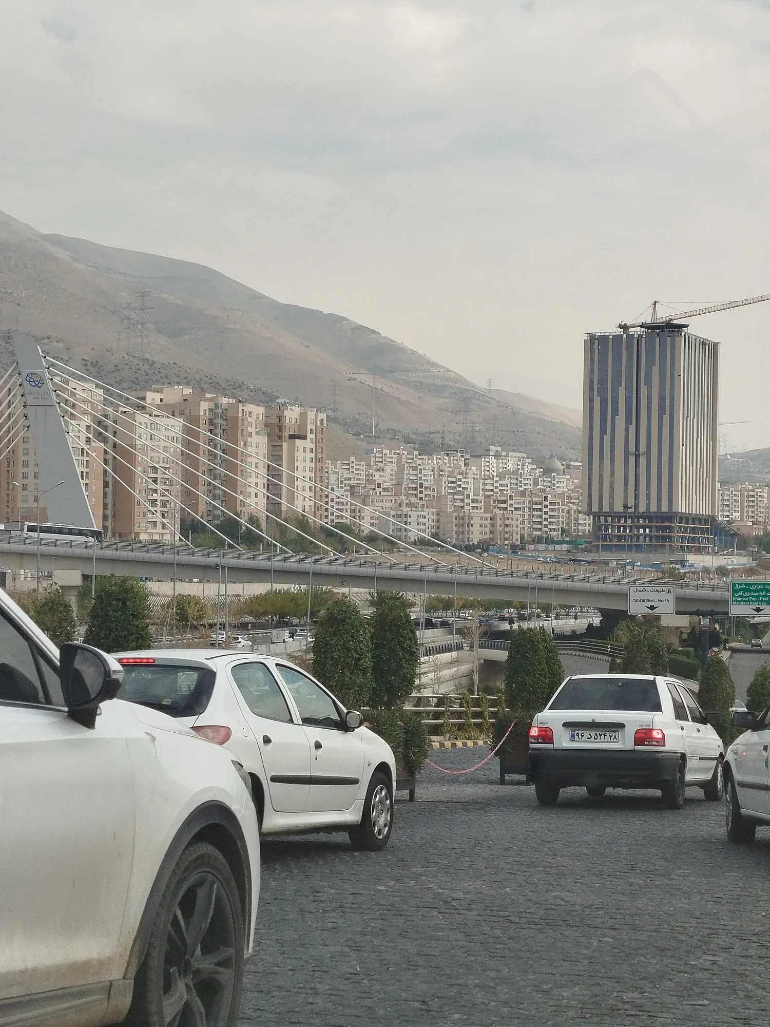 واحد ۱۰۸ متری اکازیون خوش نقشه در چیتگر