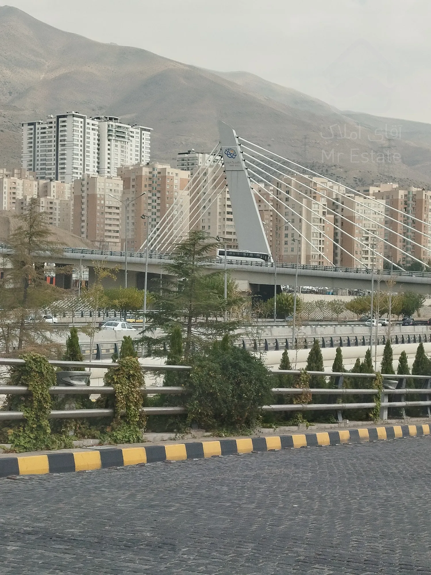 واحد ۱۰۸ متری اکازیون خوش نقشه در چیتگر