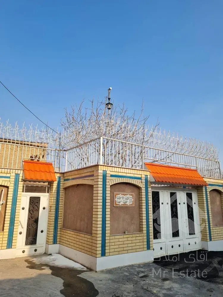 خونه باغ سنتی به سبک قدیم بازسازی و مرمت شده شهر باغشاد باغبهادران