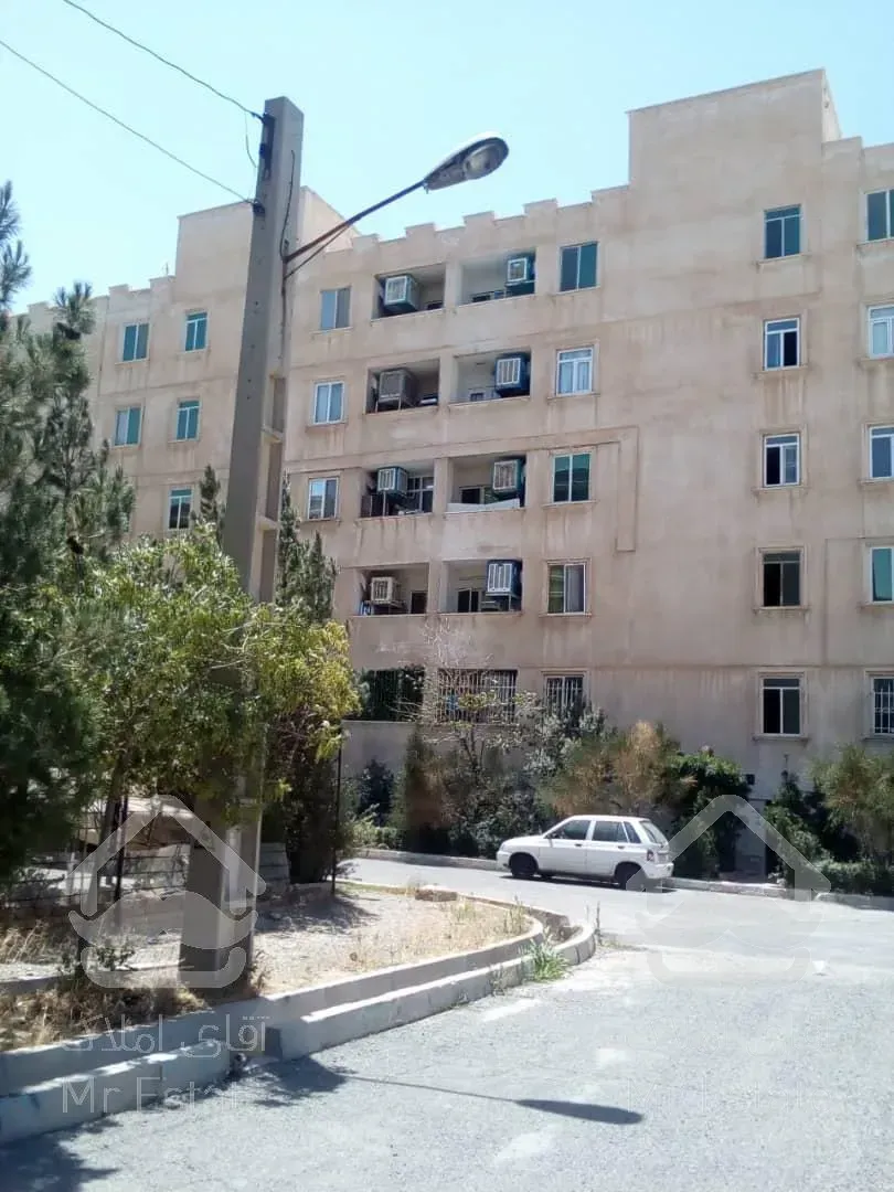 ۱۰۰متر۲خواب دربهترین لوکیشن(شهرک ناز) فردیس کرج