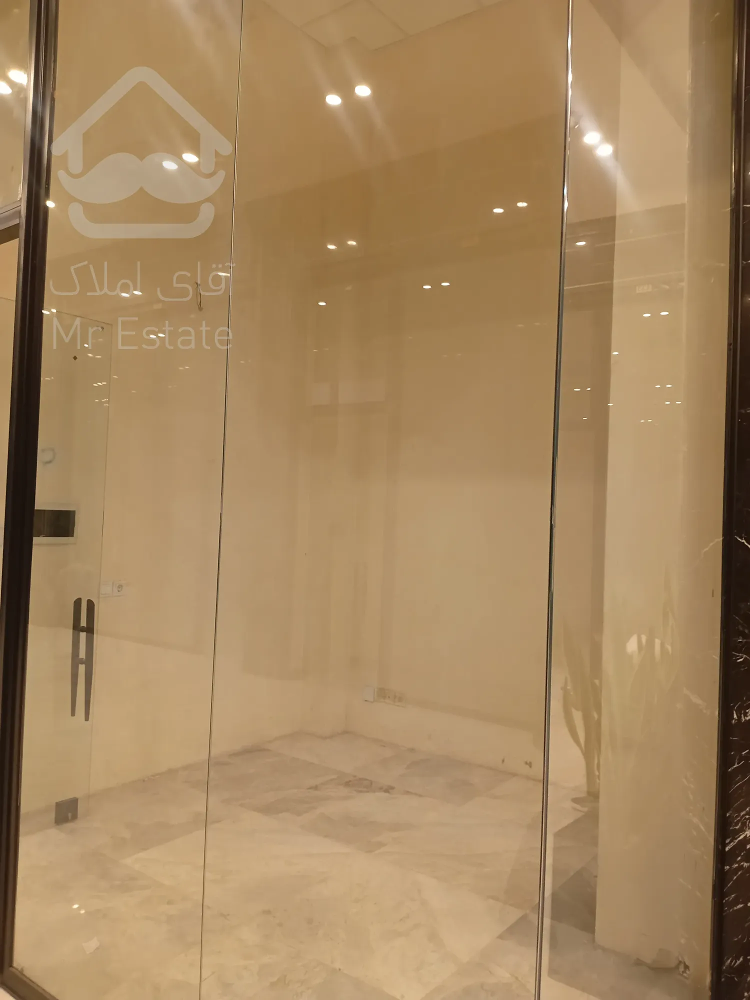 فروش مغازه 20 متری لوکس در رونیکا مال تجاری