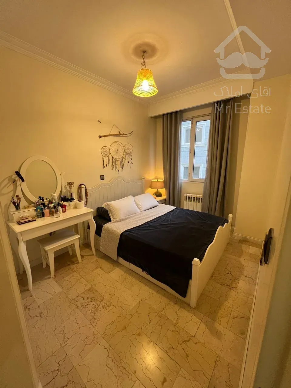 70متر سالن پرده خور کم واحد