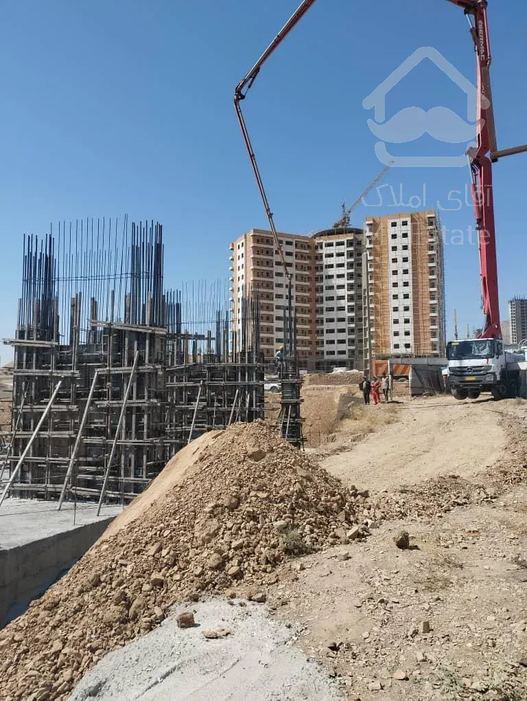 واحد ۱۰۲ متر در خلیج‌فارس اکازیون سند تک برگ