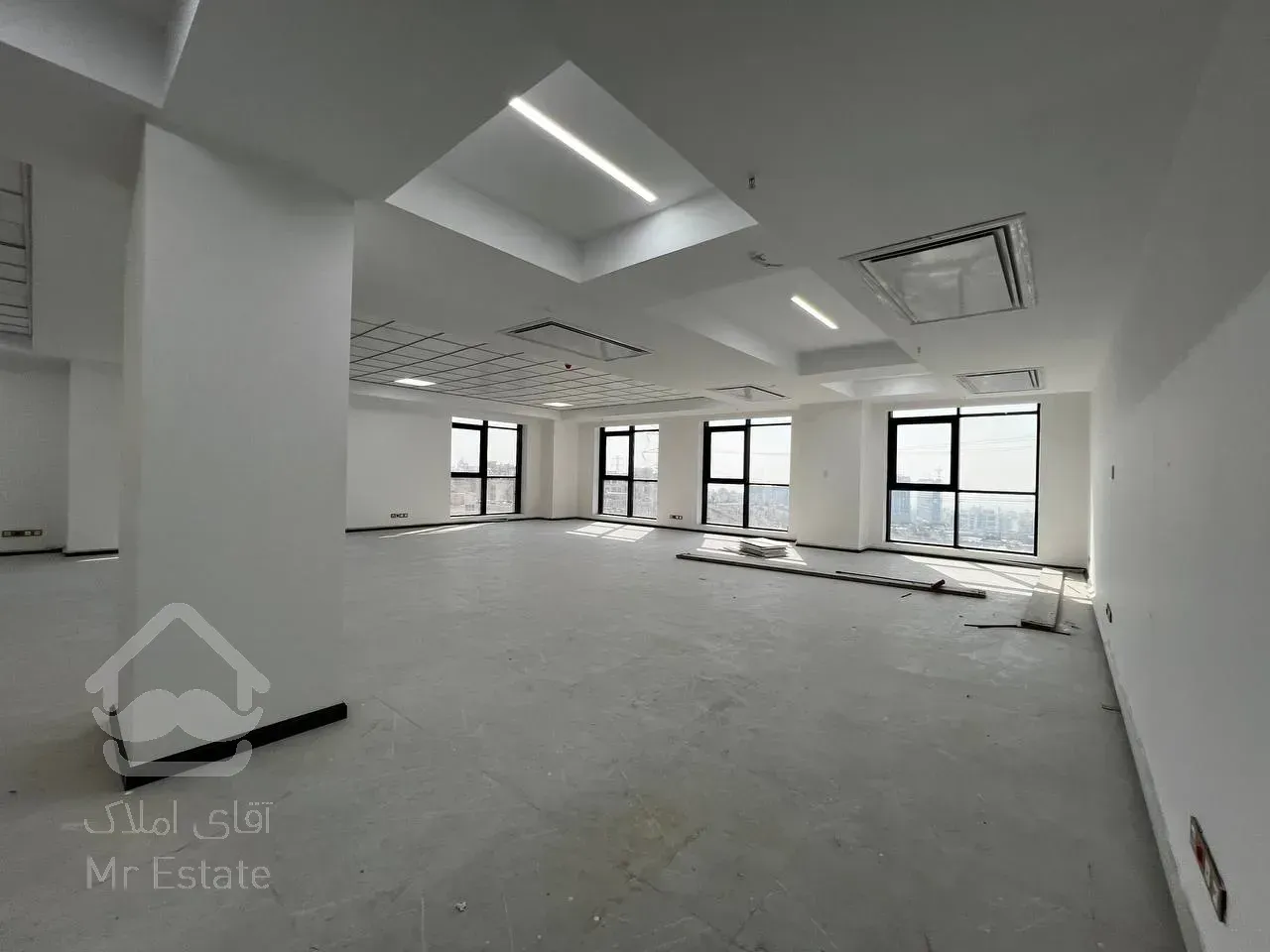 پارک اداری رونیکاپالاس،محل کسب و کارهای لوکس