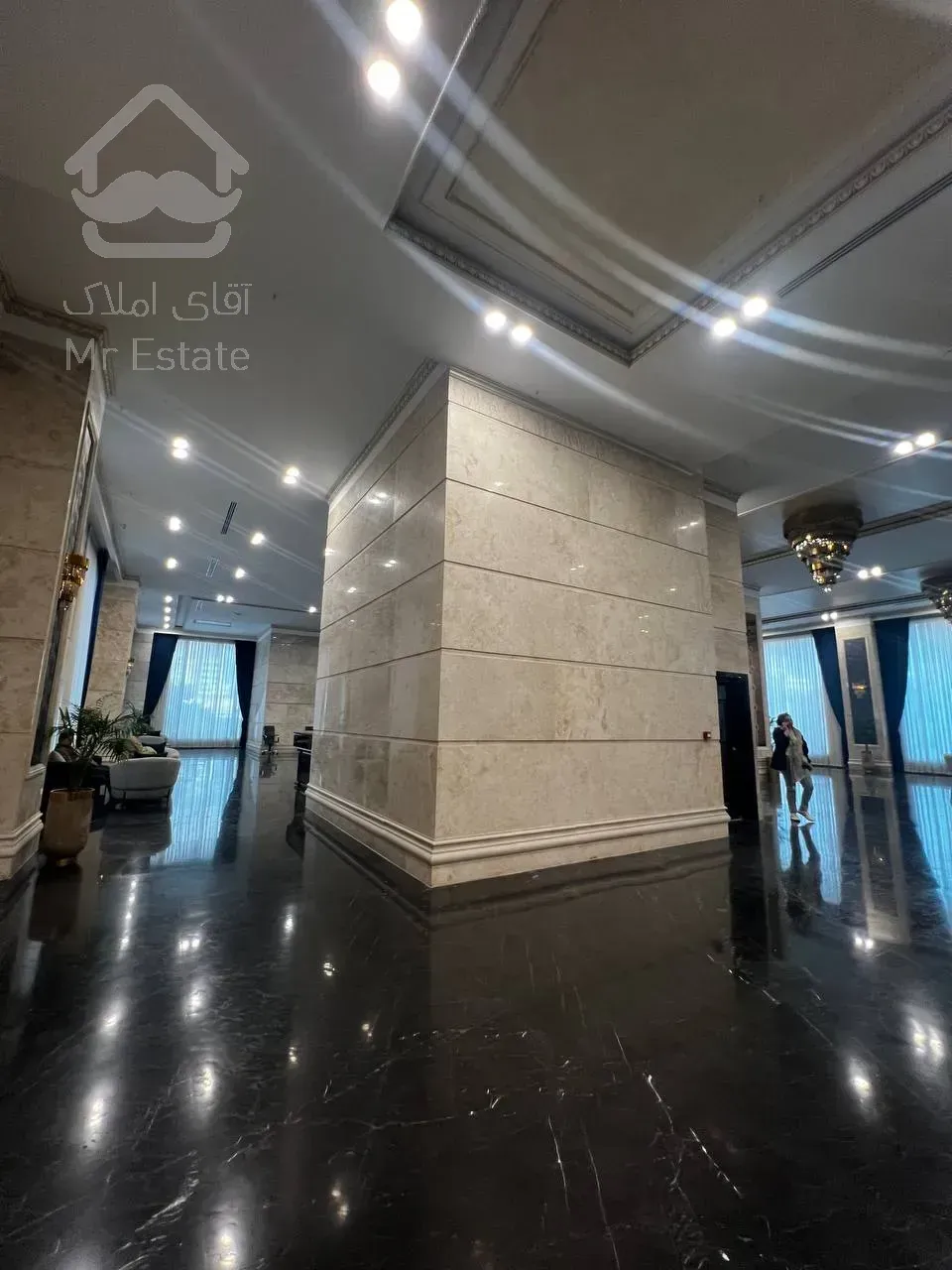 فروش واحد اداری ۲۰۰ متری در غرب تهران