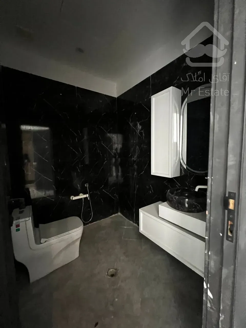 فروش واحد اداری ۸۰ متری در غرب تهران