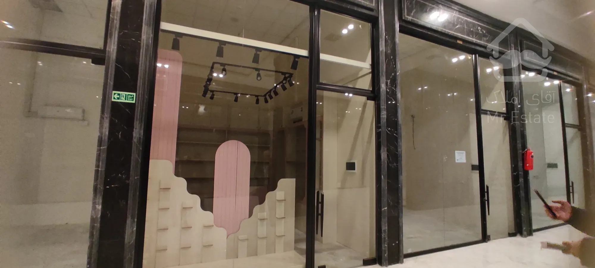 فروش واحد ۵۶متر تجاری در هروی با اقساط ۱۲ماهه