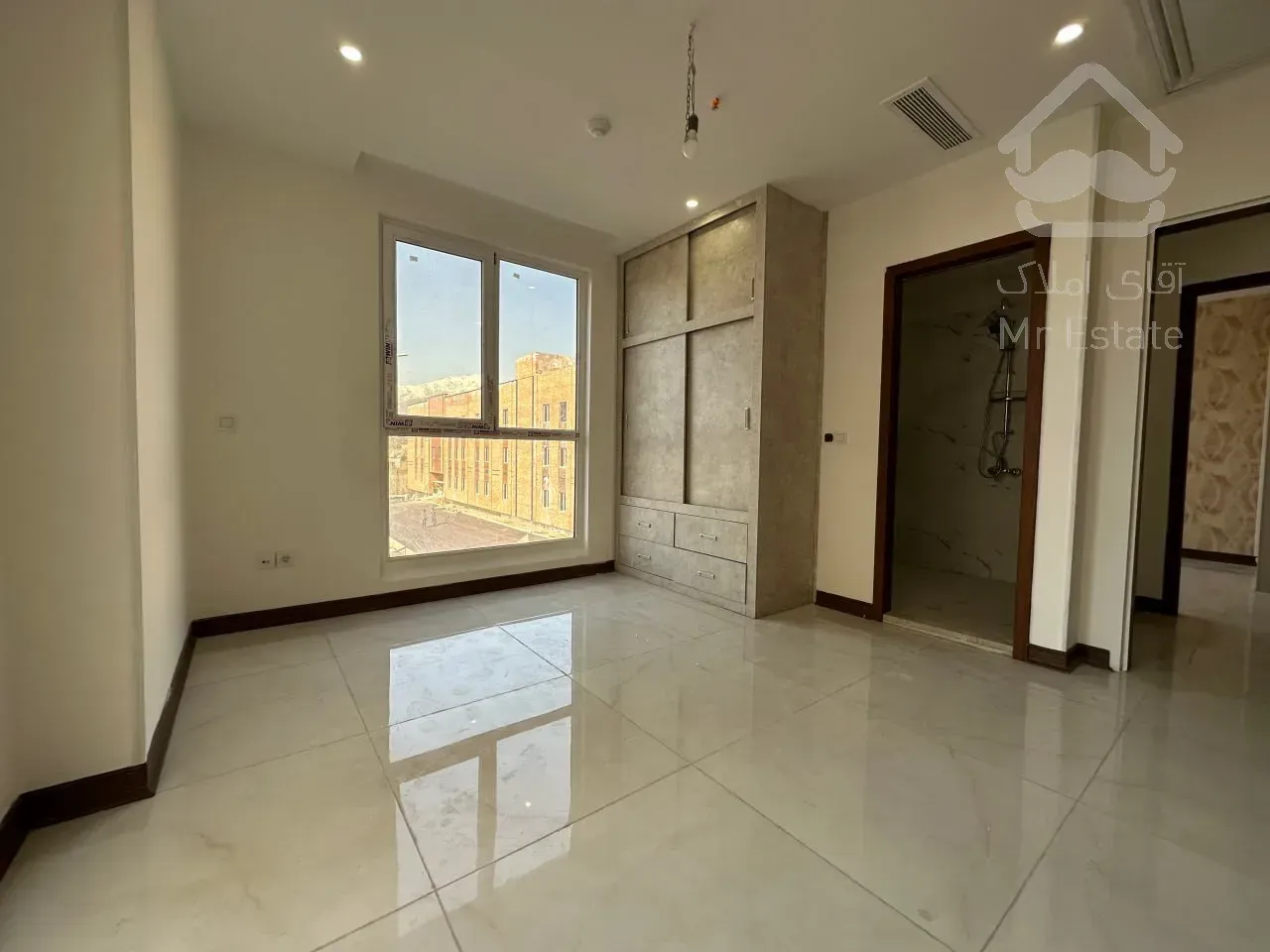 پیش‌فروش آپارتمان ۱۲۱ متری ۲ خواب فول امکانات در برج رونیکاپالاس دردشت