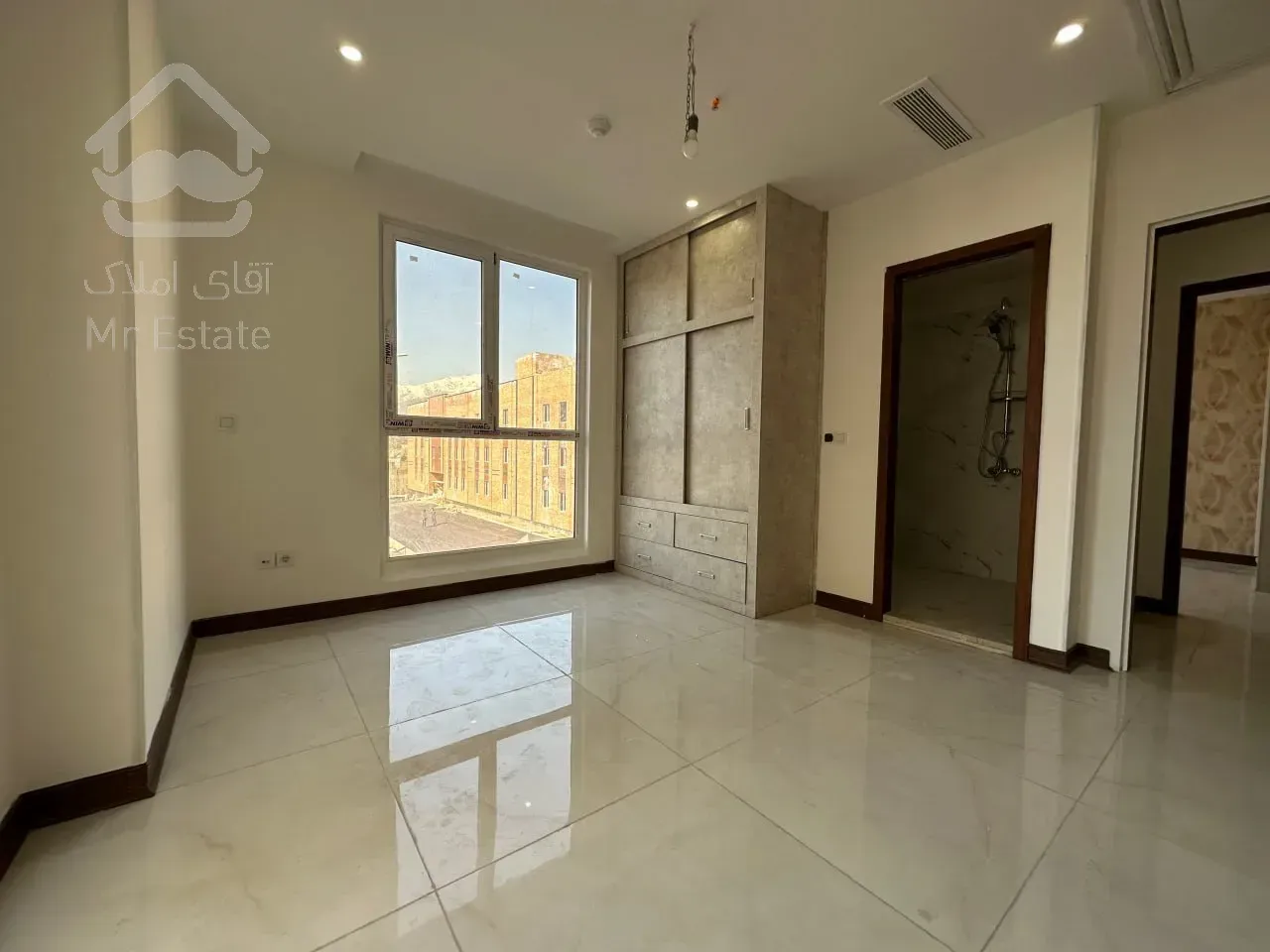 پیش‌فروش آپارتمان ۱۲۲ متری ۲ خواب شیک در پروژه رونیکاپالاس دردشت