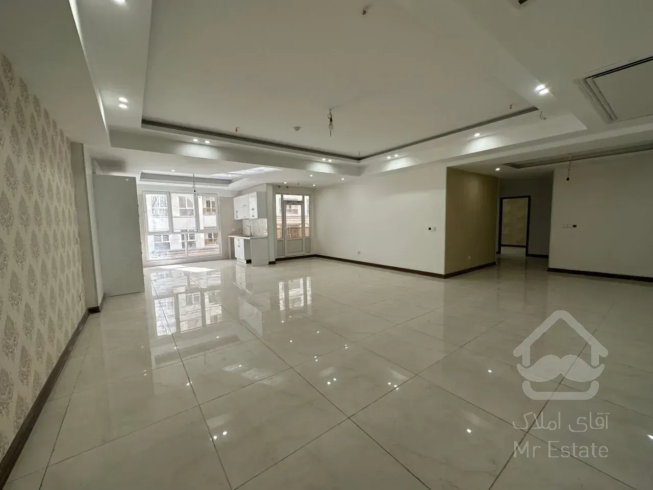 پیش‌فروش آپارتمان ۱۲۱ متری در نارمک