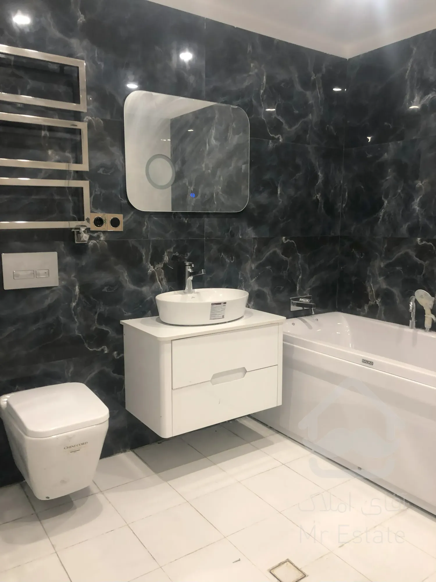 پیش‌فروش آپارتمان ۱۲۱ متری ۲ خواب فول امکانات در برج رونیکاپالاس دردشت