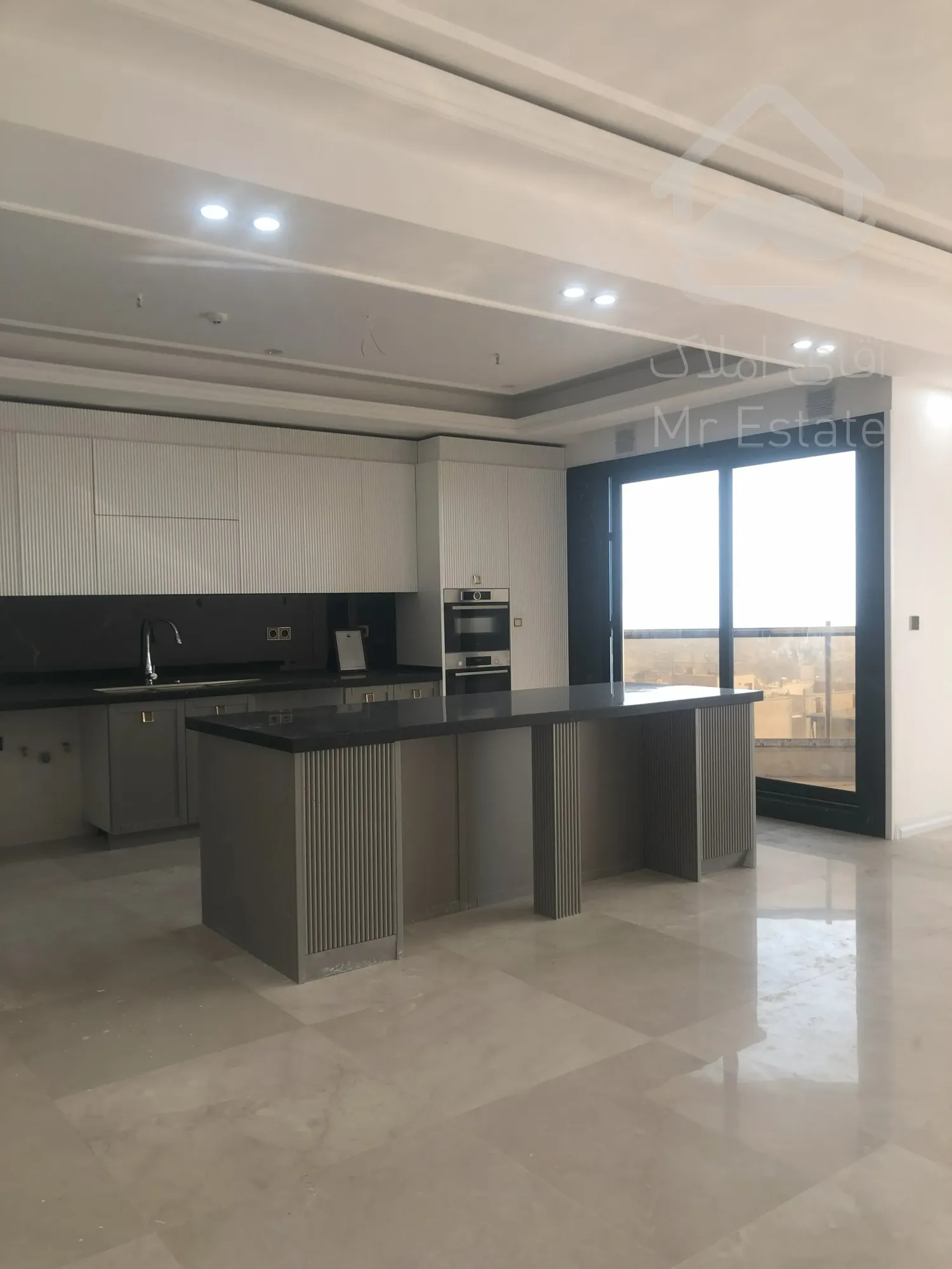 پیش‌فروش آپارتمان ۲۳۰ متری ۳ خواب لوکس در منطقه ۱