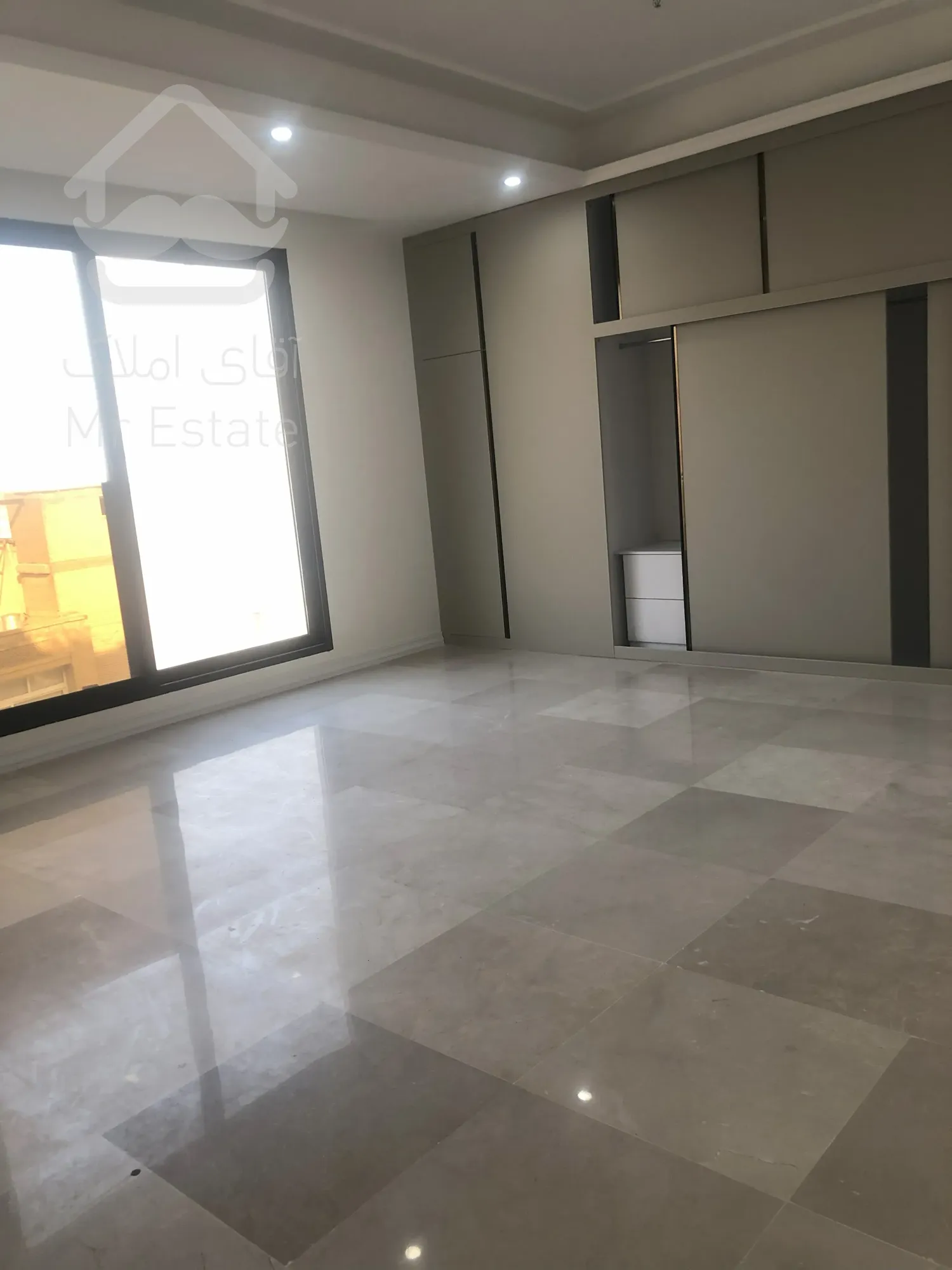 پیش‌فروش واحد ۲۳۰ متری لوکس در تاپ لوکیشن ازگل