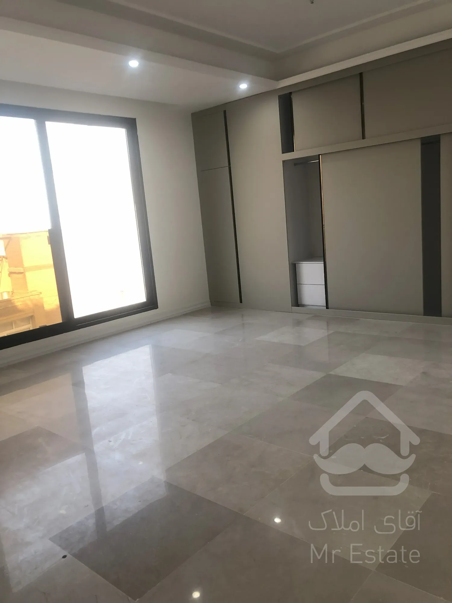 پیش فروش واحد ۱۲۱ متری فول در دردشت