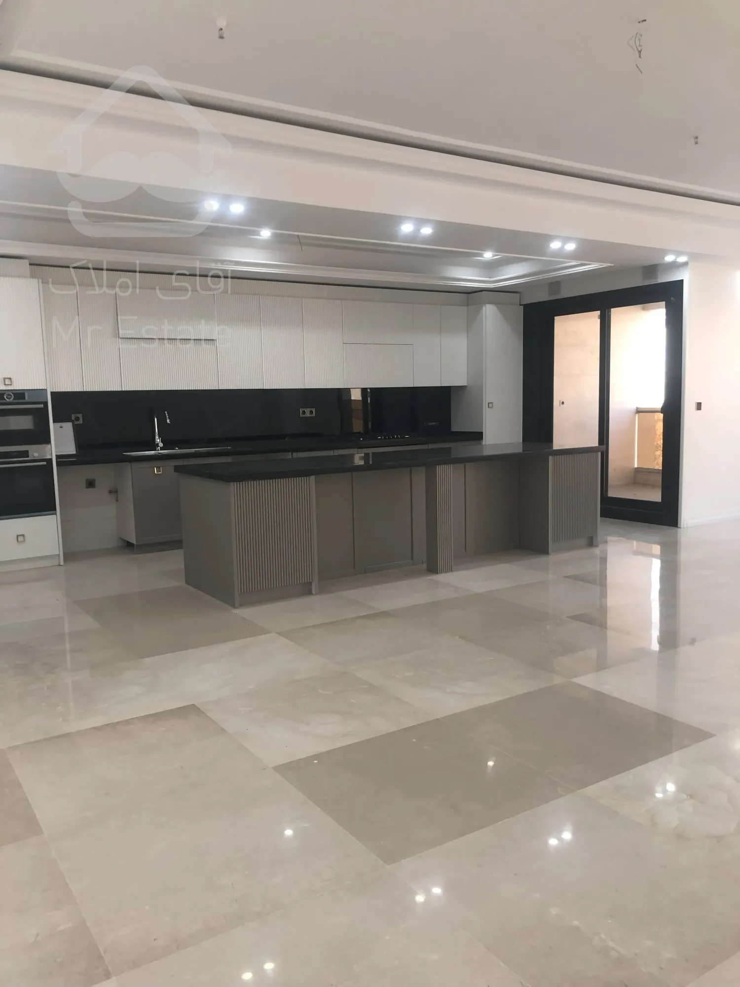 پیش فروش واحد ۱۲۱ متری فول در دردشت