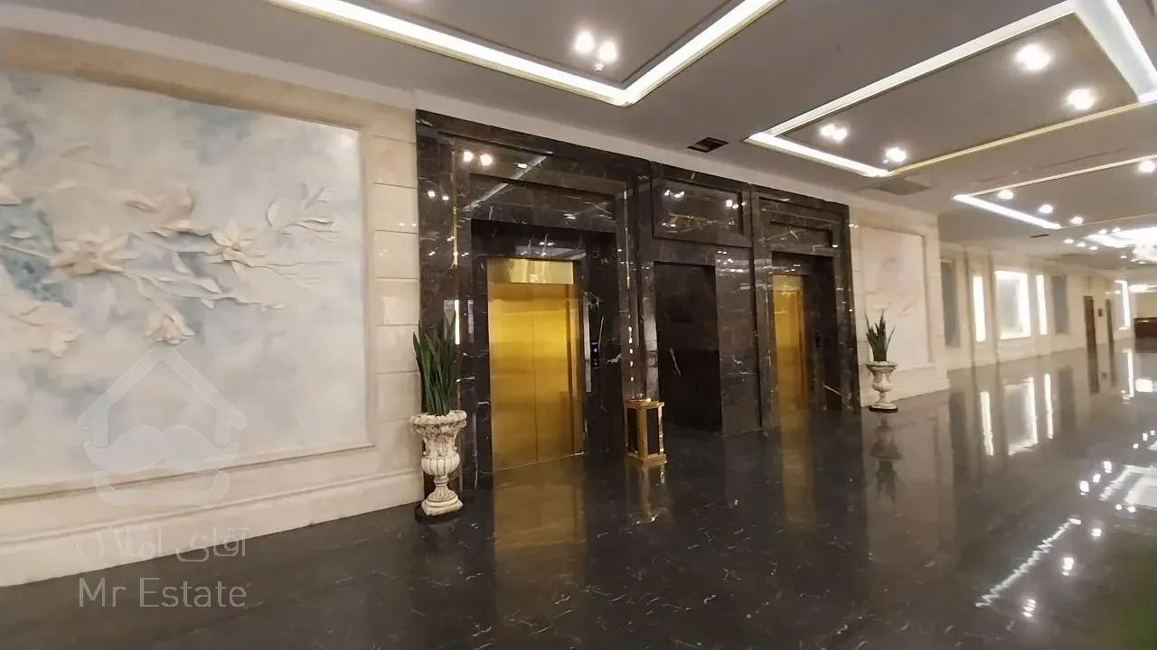 پیش‌فروش واحد تجاری ۲۸ متری با موقعیت عالی در رونیکاپالاس پونک