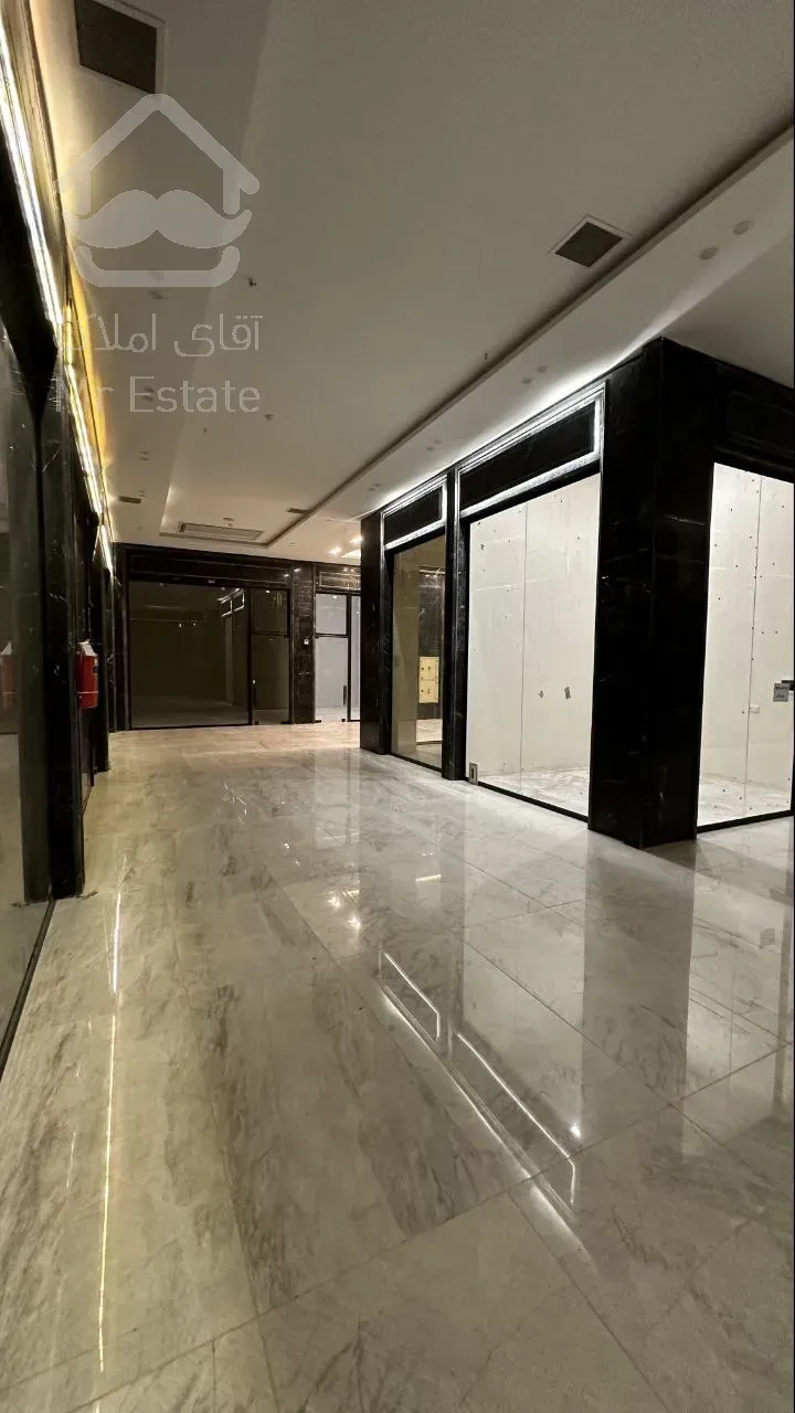 پیش‌فروش واحد تجاری ۲۸ متری با موقعیت عالی در رونیکاپالاس پونک