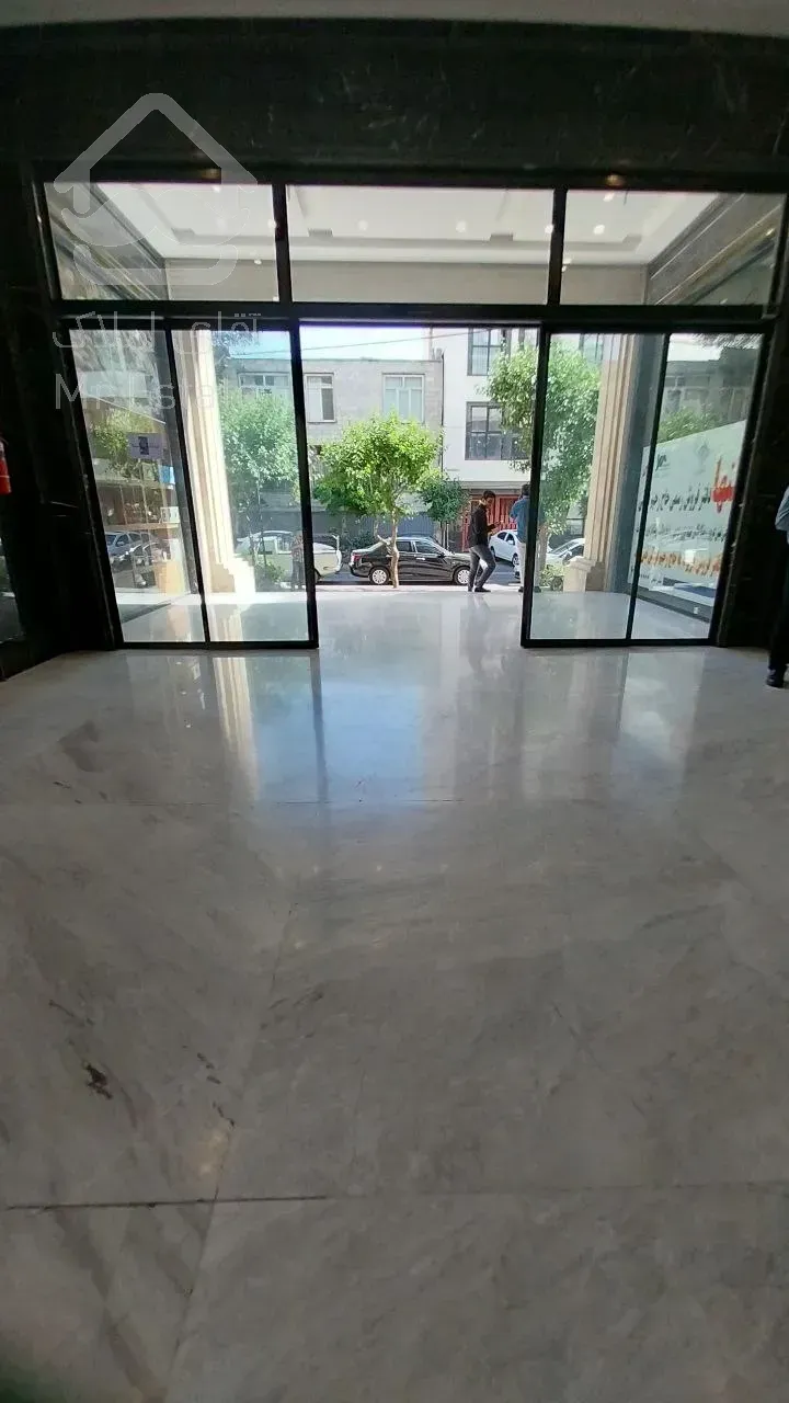 فروش مغازه ۴۰ متری با شرایط اقساطی در هروی