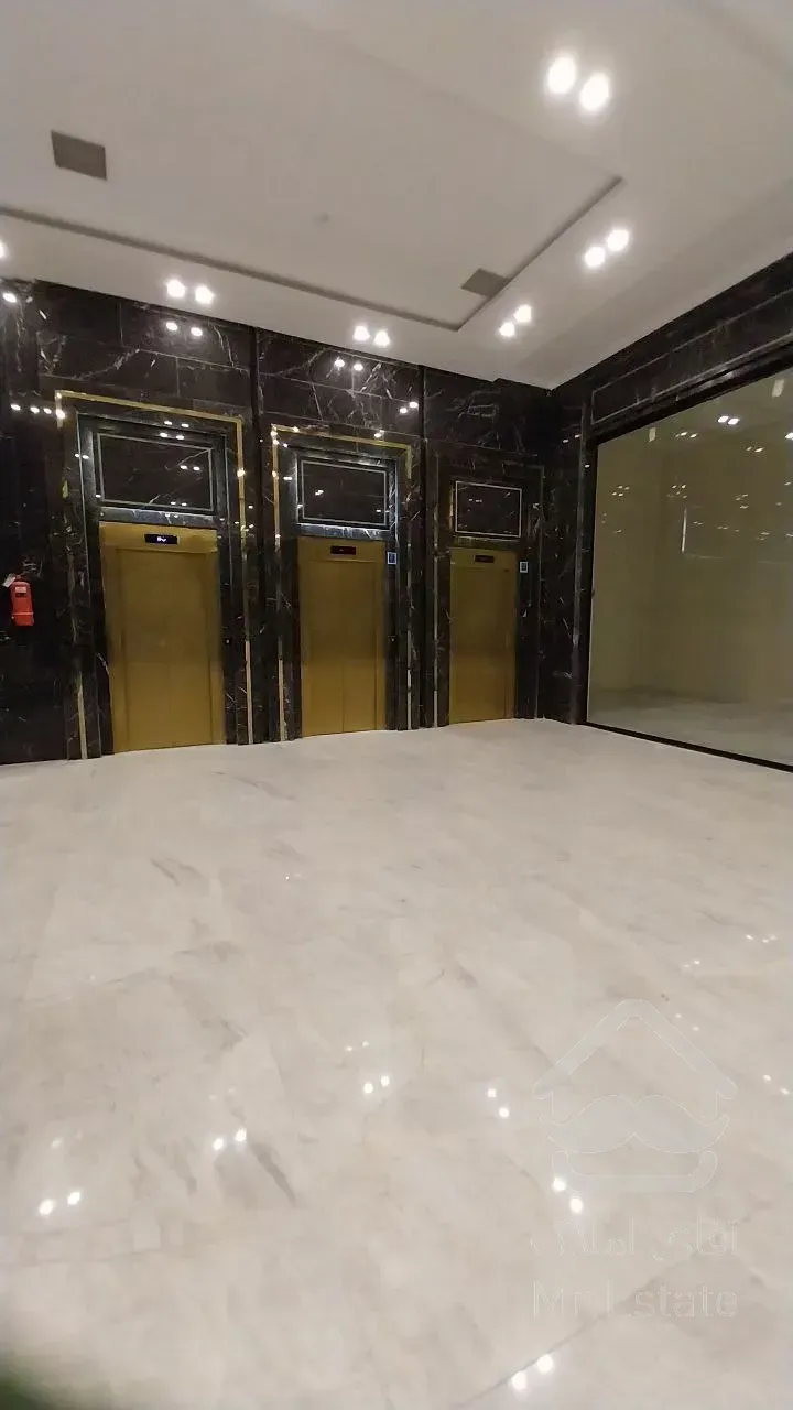 فروش از دم‌ قسط مغازه ۴۰ متری در حسین آباد