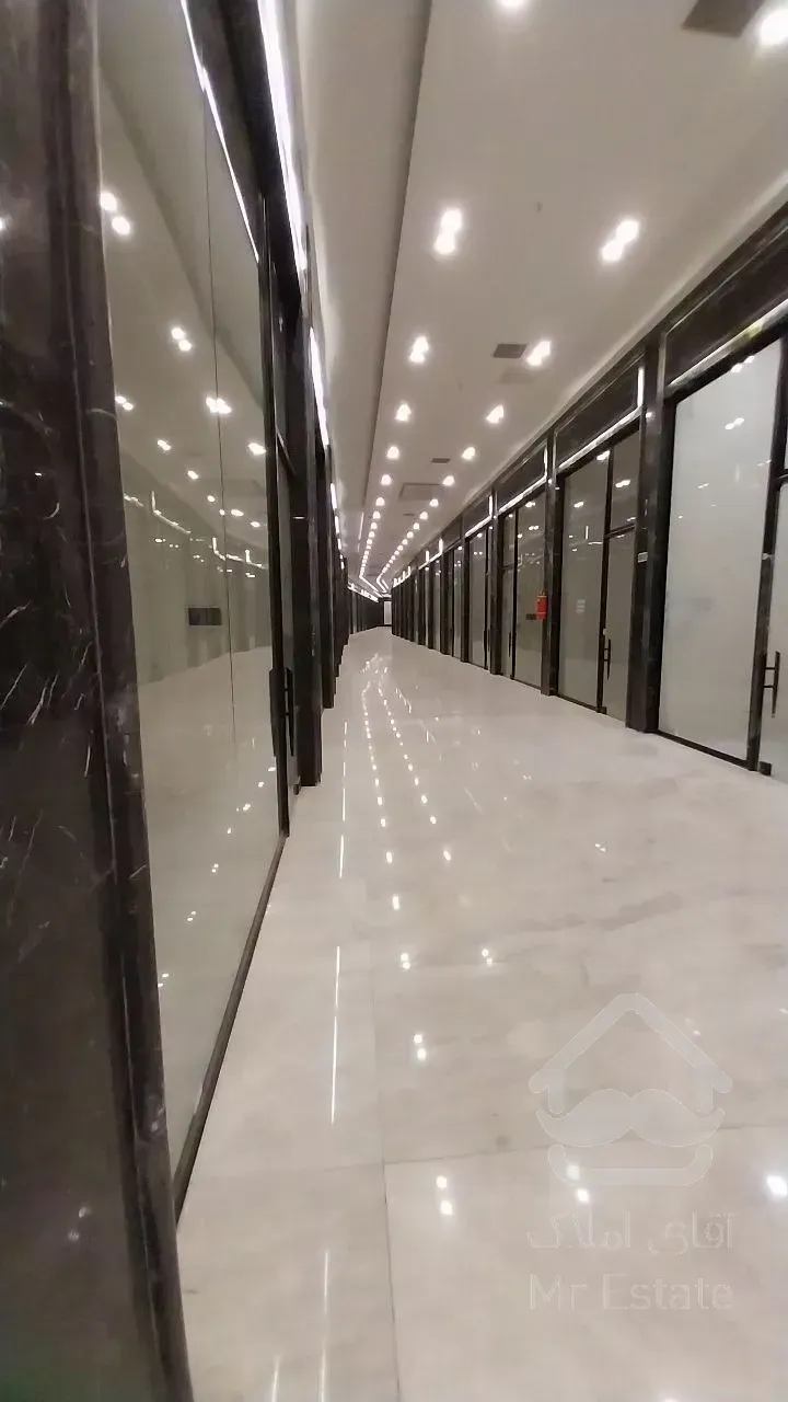 پیش‌فروش واحد تجاری ۲۹ متری در رونیکامال پونک