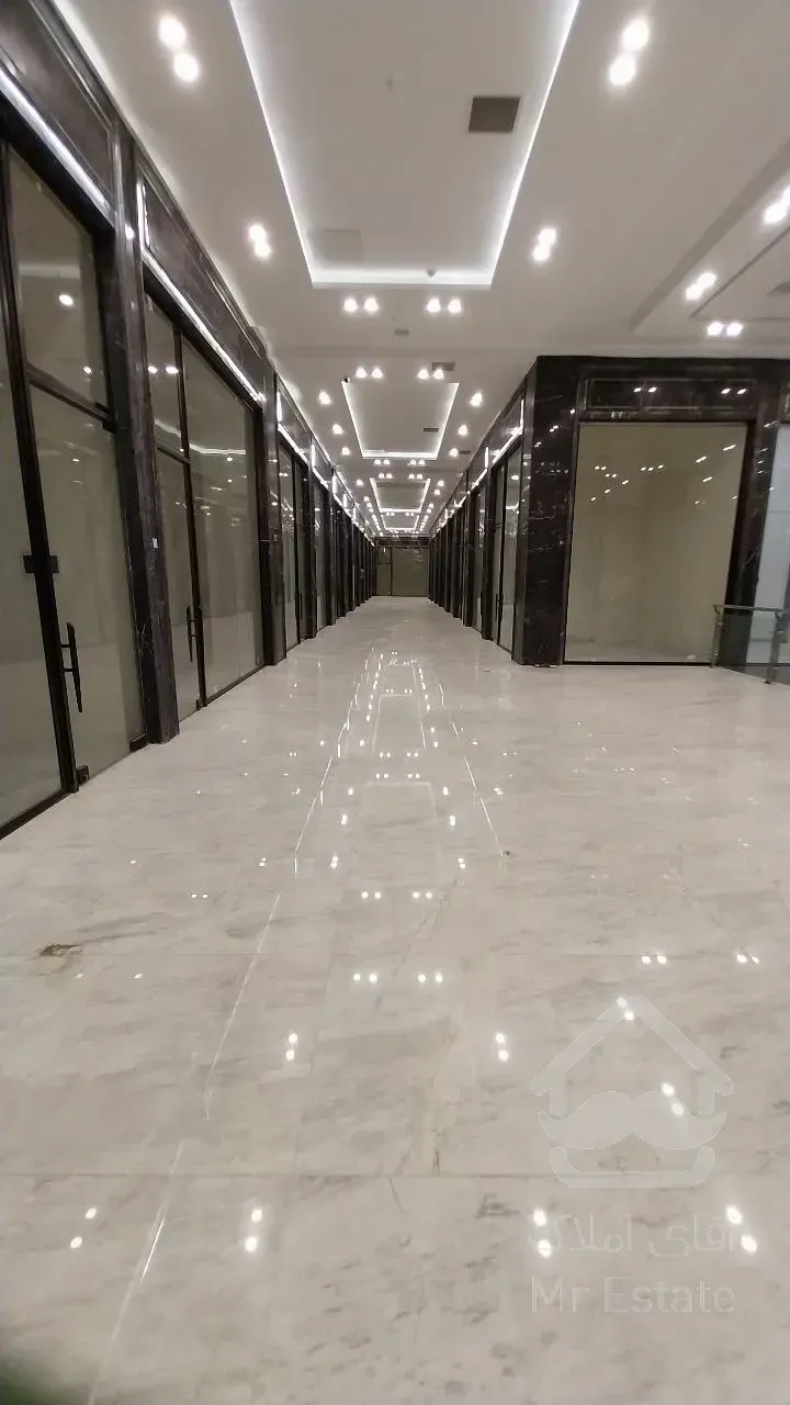 پیش‌فروش واحد تجاری ۲۹ متری در رونیکامال پونک